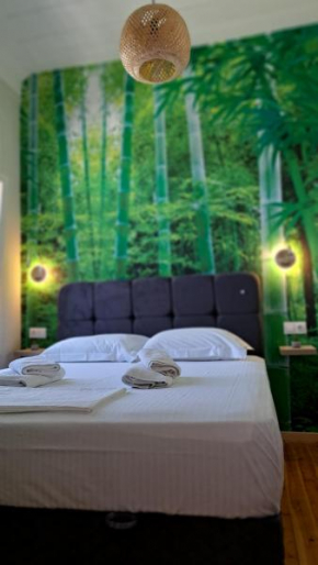 Bamboo deluxe